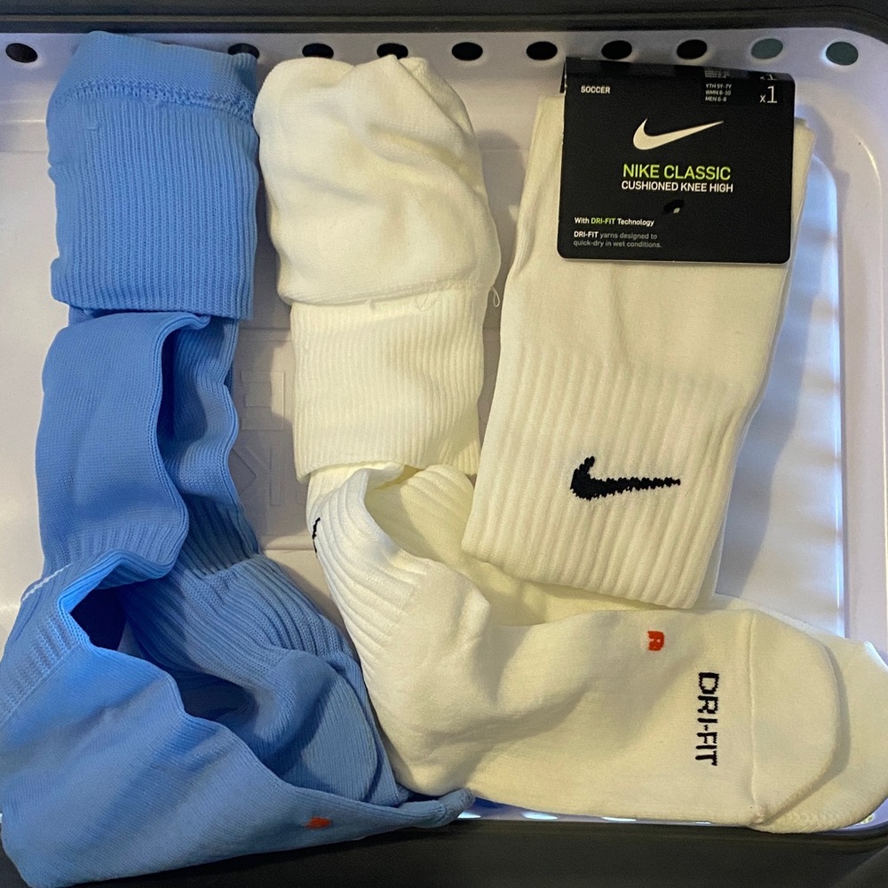 Nike Classic Cushioned Knee High Socks - White and Light Blue